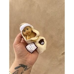 The Ashton Drake Galleries Baby Doll Bundle Of Laughter 4" Heavenly Hands